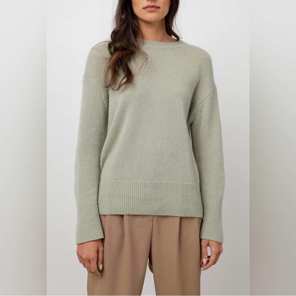Rails Juno Cashmere Silk Sweater Green Tea Crewneck Relaxed Fit M Quiet Luxury